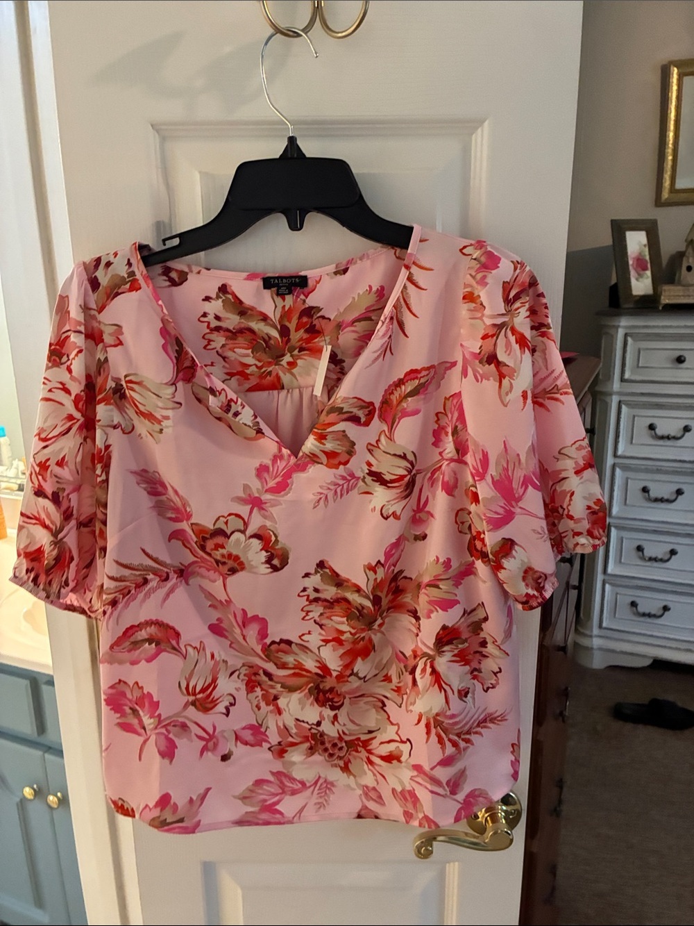 NWT Talbots Pink Floral Satin Charmeuse Blouse SZ MP Current 2026 - Picture 2 of 5